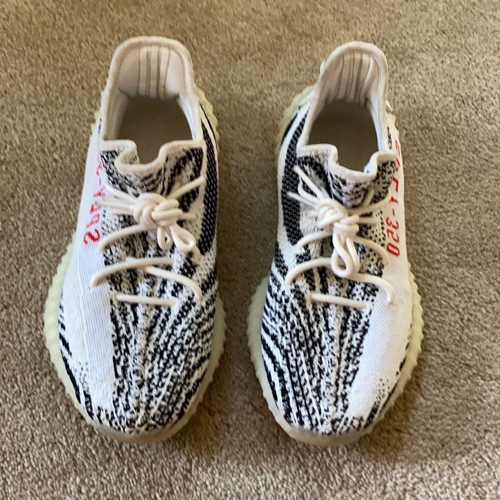 ❌SOLD! (GOAT)❌ Yeezy Boost 350 “Zebra”
